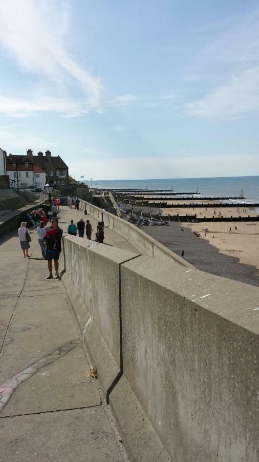 The Two Lifeboats Bed and Breakfast Sheringham Buitenkant foto